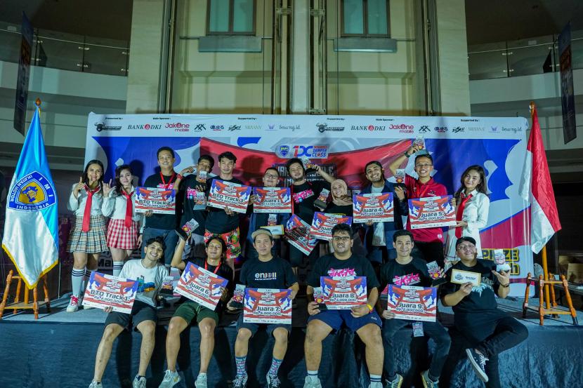 JakOne Mobile Indonesia Damper Class National Championship 2023 merupakan pergelaran kejuaraan nasional balap Mini 4 WD yang mempertemukan para penggiat Mini 4 WD tanah air.