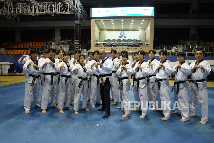 Jaksa Agung Muda Intelijen (JAM-Intel) Kejaksaan Agung RI, Prof Reda Manthovani, mendapatkan anugerah Gelar Kehormatan Grand Master Taekwondo (The Honorary 6th Dan) dari Kukkiwon, Markas Taekwondo Dunia.