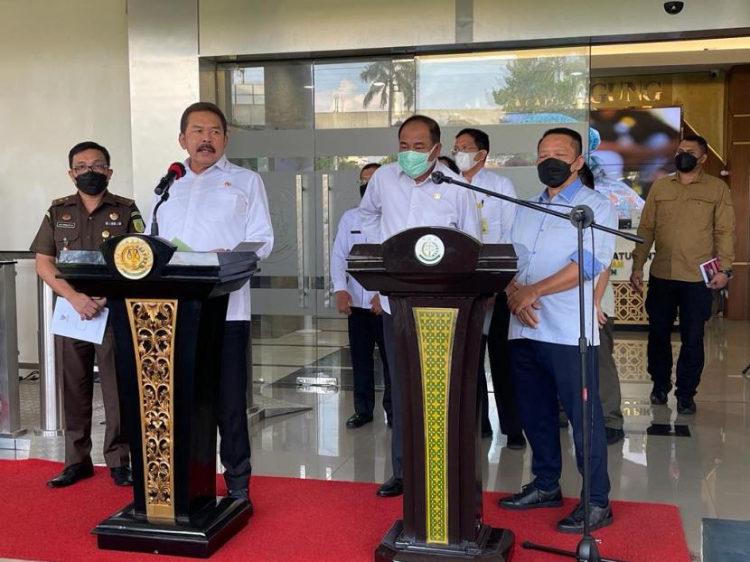 Jaksa Agung ST Burhanuddin saat konferensi pers terkait putusan terdakwa kasus ASABRI Heru Hidayat di Kejaksaan Agung, Rabu (19/1/2022).