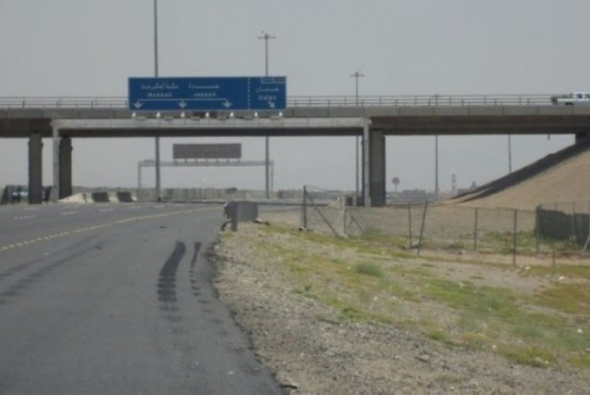 Jalan baru Jeddah-Makkah yang tengah dibangun.