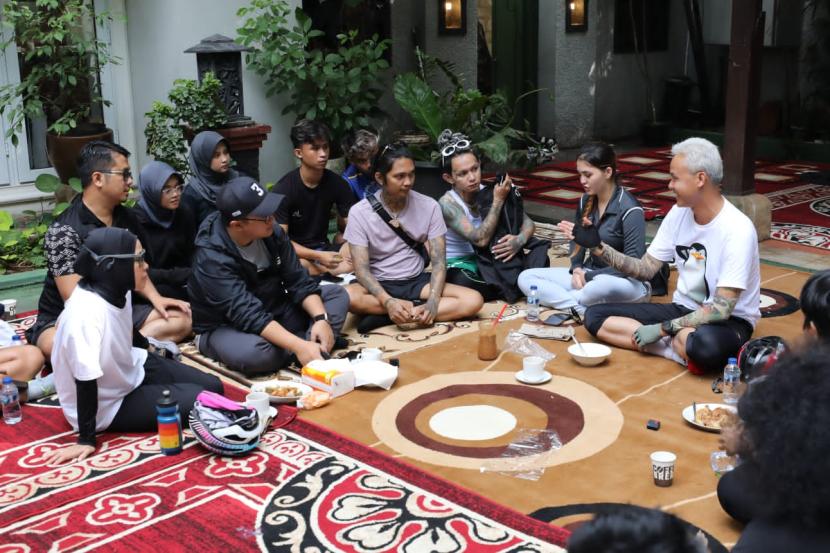 Jalannya dialog di Tim Pemenangan Muda Creative Hub, Kecamatan Kebayoran Baru, Jakarta Selatan.