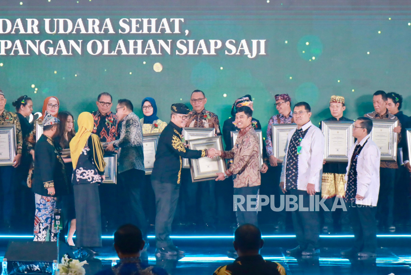 Jalannya penghargaan Sanitasi Total Berbasis Masyarakat (STBM) Award 2024.