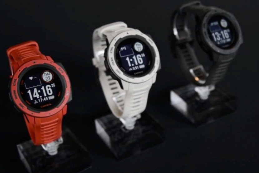 Jam tangan Garmin Instinct