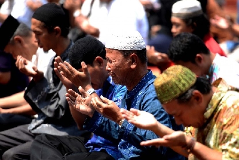 Bencana Asap Sekolah Islam Terpadu Gelar Shalat Istisqa Serentak Esok