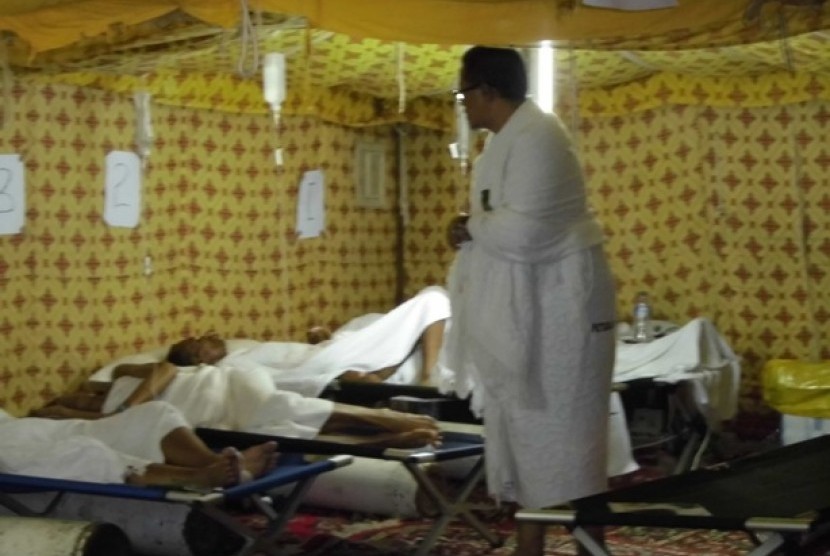 Jamaah haji yang sakit sedang dirawat di BPHI Arafah.