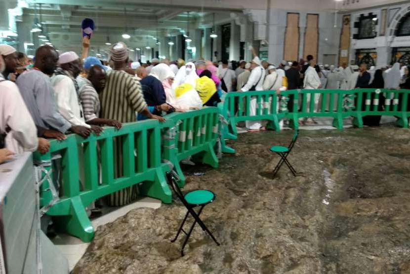 Jamaah Indonesia mulai ramai mendatangi Masjidil Haram untuk melaksanakan tawaf ifadhah sejak Kamis (23/8) malam. 