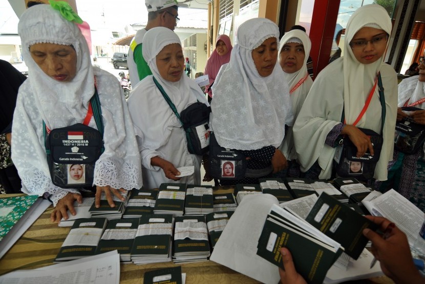 Jamaah yang berangkat lewat Embarkasi Balikpapan (ilustrasi).