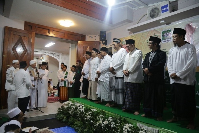 Jamiyyah Ahluth Thariqah Al Mu'tabarah Al Nahdliyyah (JATMAN) Idaroh Syu'biyah Jakarta Selatan resmi dilantik pada Sabtu (30/12) kemarin.