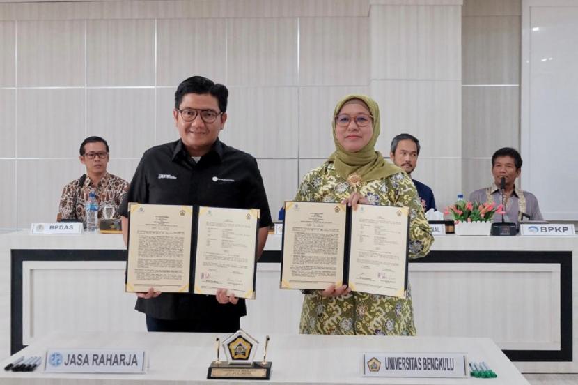 Jasa Raharja menggandeng Universitas Bengkulu terkait sinergi keselamatan lalu lintas.
