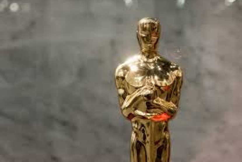 Foto piala Oscar.