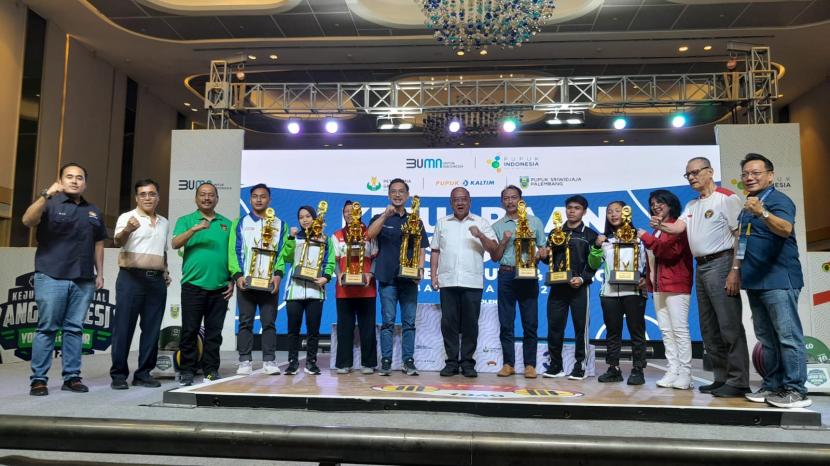 Jawa Timur keluar sebagai Juara Umum pada Kejuaraan Nasional Angkat Besi Pupuk Indonesia Remaja dan Junior 2023 di Hotel Novotel Samator Surabaya, yang berakhir Jumat (9/6/2023).