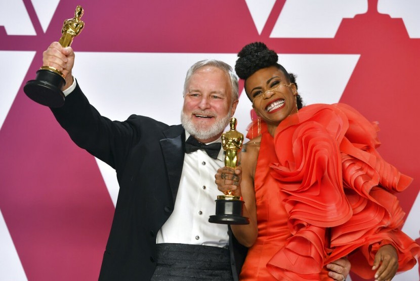 Jay Hart dan Hannah Beachler memenangkan piala Oscar kategori best production design untuk film Black Panther, Ahad (24/2).