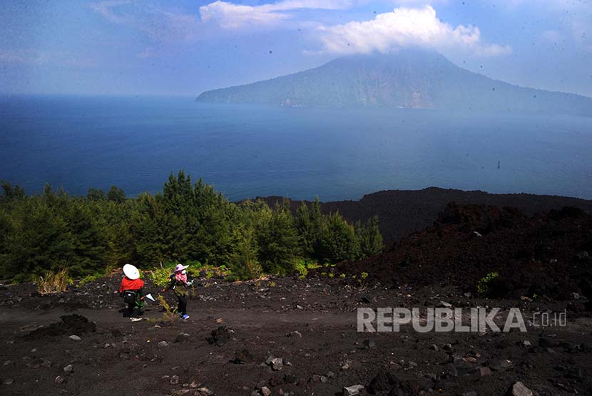 Jejak Krakatau: Pemandangan dari ketinggian Gunung Anak Krakatau