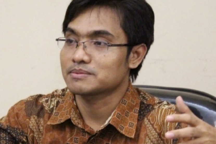 Guru Patut Dimuliakan dan Disejahterakan. Foto:   Jejen Musfah, pengamat pendidikan dari UIN Jakarta menanggapi penghapusan materi perang dan khilafah dalam kurikulum madrasah.