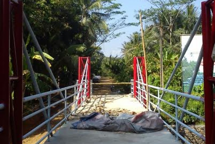 Jembatan Kehidupan di Pandeglang yang merupakan donasi dari masyarakat melalui PPPA Daarul Quran