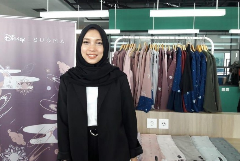 Jenahara Nasution memulai kariernya lewat blog yang menjadi tempat dia menumpahkan ide-ide mengenai fashion hijab.