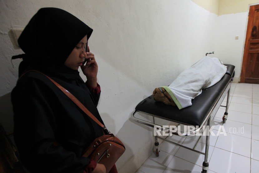 Jenazah almarhum Immawan Randi (21) berada di ruang jenazah RS Abunawas Kendari, Kendari, Sulawesi Tenggara, Kamis (26/9/2019). 