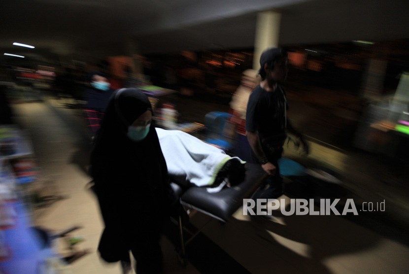 Jenazah almarhum Immawan Randi (21) berada dibawa di ruang jenazah RS Abunawas Kendari, Kendari, Sulawesi Tenggara, Kamis (26/9/2019). 