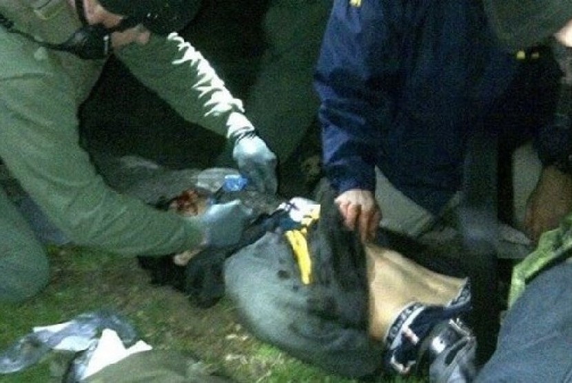 Jenazah Tamerlan Tsarnaev saat usai penembakan oleh FBI