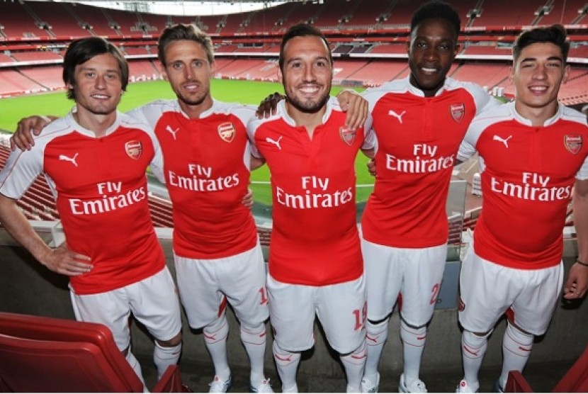 Jersey kandang terbaru Arsenal 