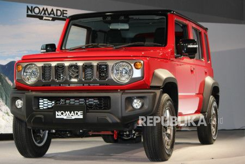 Jimny yang serba baru ini memiliki kemampuan berkendara yang lebih baik di jalan yang kasar dan kenyamanan ekstra.