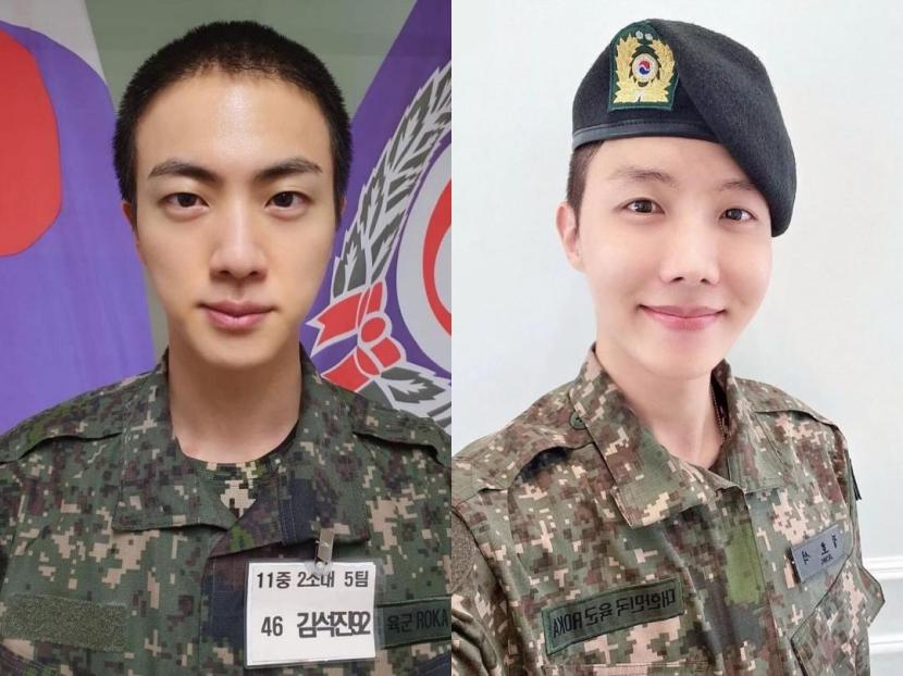 Jin BTS (kiri) dan J-hope BTS (kanan) memakai seragam militer. Aktivitas wamil BTS kembali mencuat setelah Pemerintah Korsel membebaskan atlet e-sport dari kewajiban wamil. 
