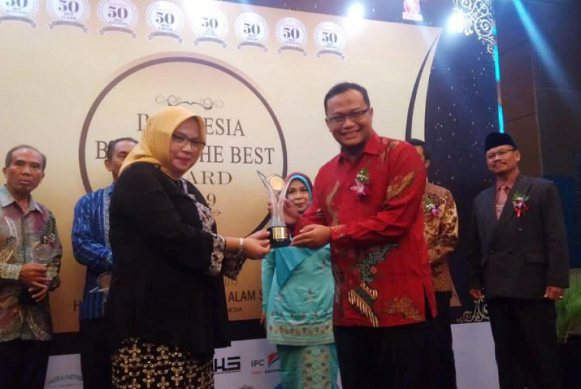 JISc berhasil menggaet penghargaan untuk kategori “The Best Favorite Islamic School In Education Quality Excellent Of The Year”.