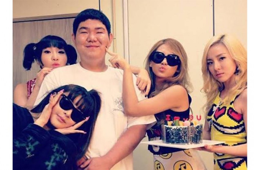 Jjangmae bersama 2NE1. Jjangmae seterusnya akan menjadi manajer grup WINNER