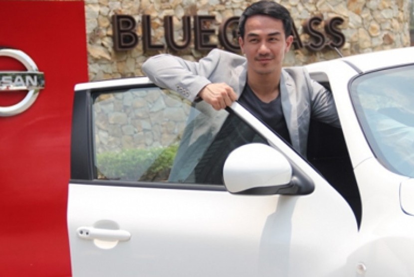 Joe Taslim, Brand Ambassador Nissan Juke Model 2013. 