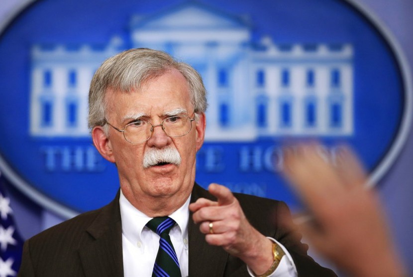 Permintaan untuk membawa mantan penasihat keamanan nasional Gedung Putih John Bolton untuk bersaksi di sidang pemakzulan Presiden Amerika Serikat (AS) Donald Trump semakin meningkat. Ilustrasi.