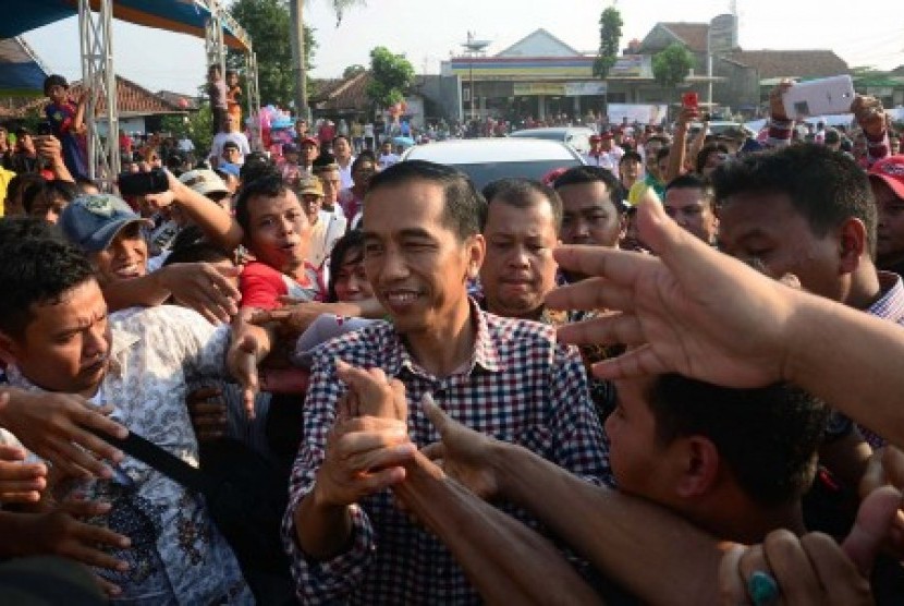 Joko Widodo (baju kotak-kotak)