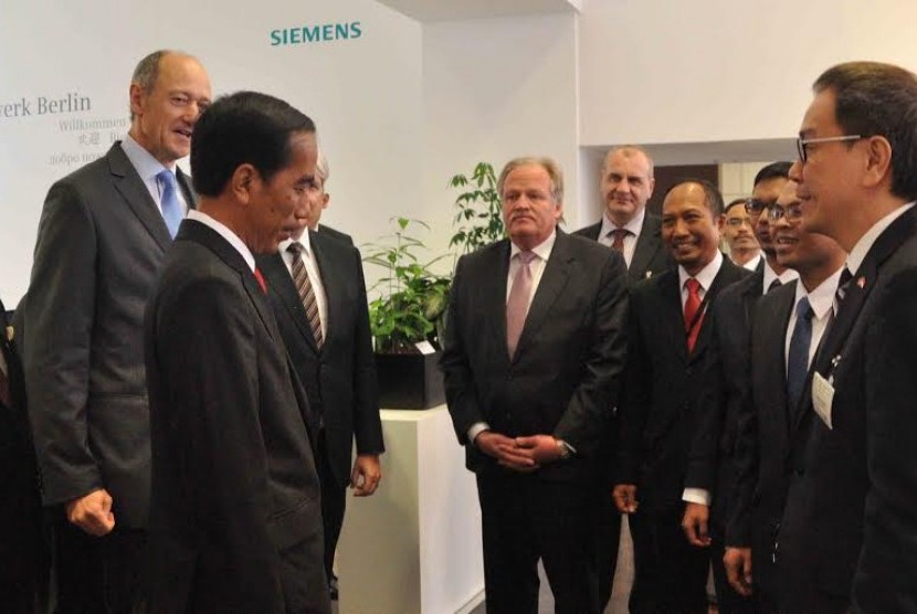 Joko Widodo mengunjungi Siemens Technik Akademie di Berlin.