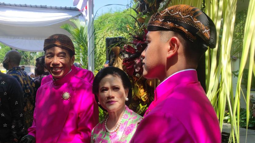 Presiden Jokowi bocorkan pesan pranikah kepada putra bungsunya, Kaesang Pangarep, usai siraman, Jumat (9/12).