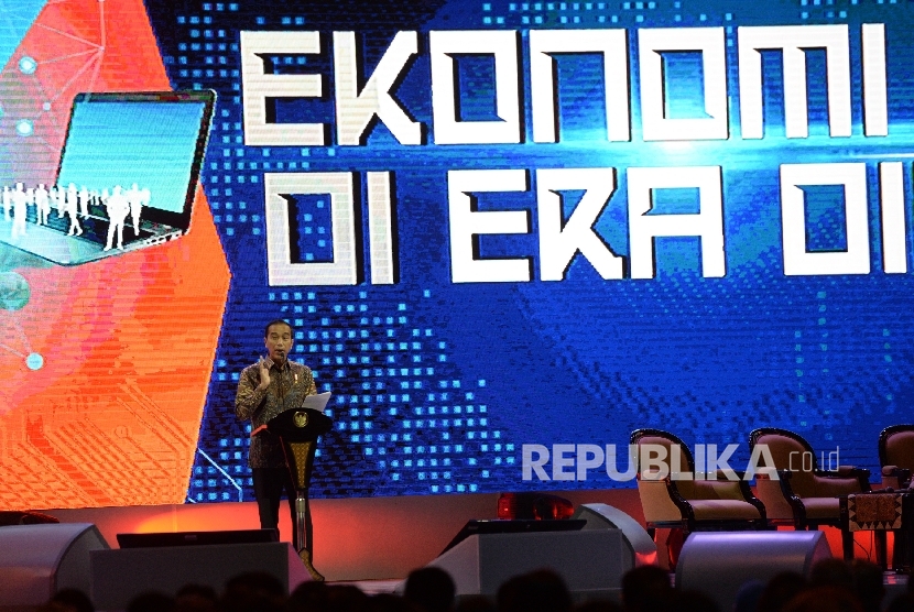 President Joko Widodo inaugurates the Indonesia Business Digital Expo (IBDExpo) 2017 at the Jakarta Convention Center, on Wednesday.