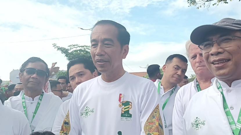 Presiden Jokowi. Jokowi sebut perlu kajian yang mendalam terkait usulan penghilangan jabatan gubernur.