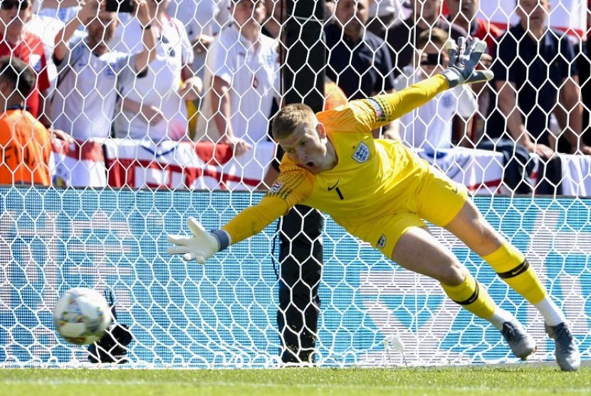 Jordan Pickford jadi pahlawan kemenangan Inggris atas Swiss pada perebutan peringkat tiga UEFA Nations League.