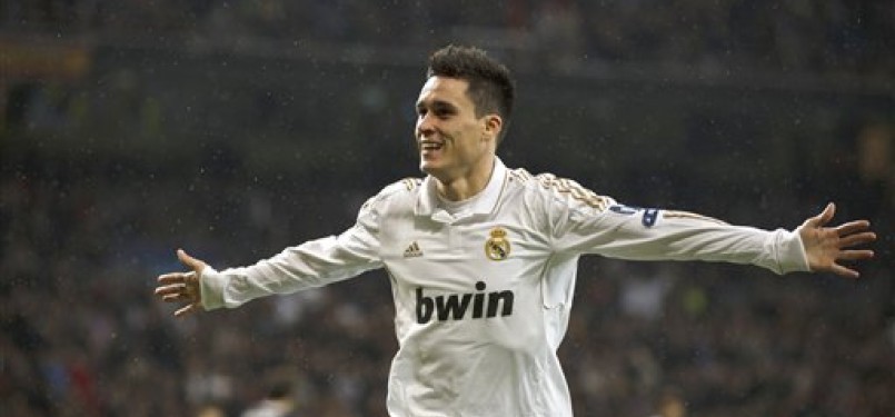 Jose Callejon, pemain Real Madrid, berselebrasi usai mencetak gol ke jala Dinamo Zagreb di laga Liga Champions.