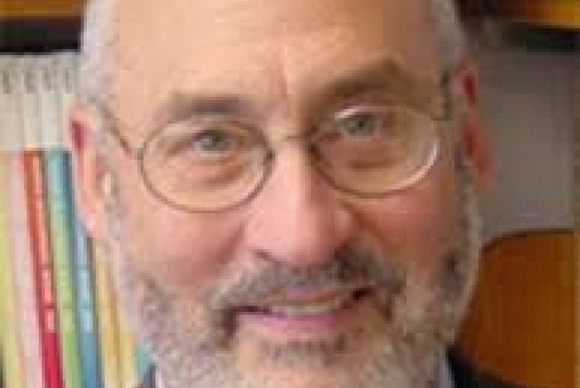  Joseph Eugene Stiglitz