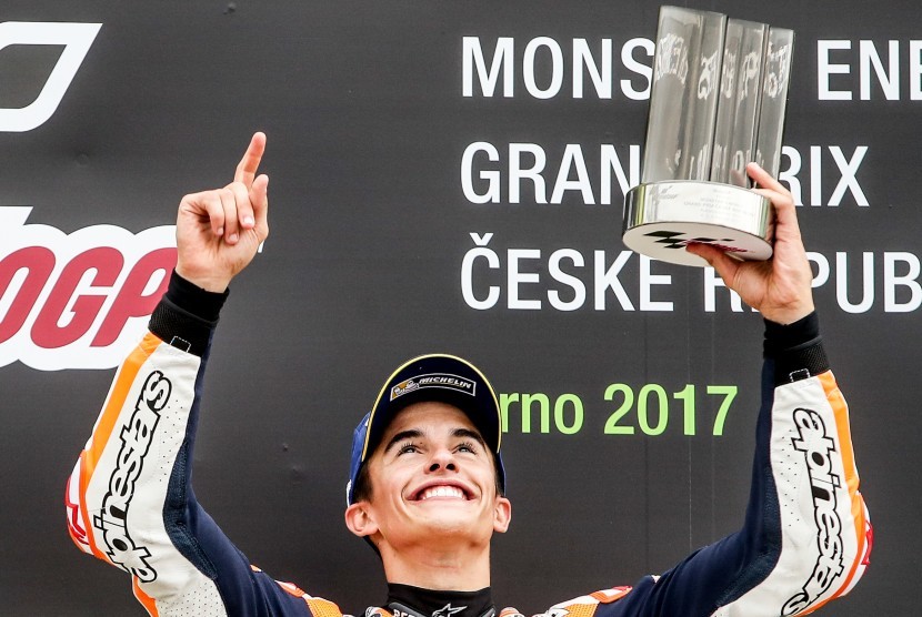 Juara dunia bertahan MotoGP yang membela Honda Marc Marquez memenangi balapan keduanya secara beruntun sekaligus kemenangan ketiganya musim ini di Grand Prix Ceko pada Ahad (6/8). 