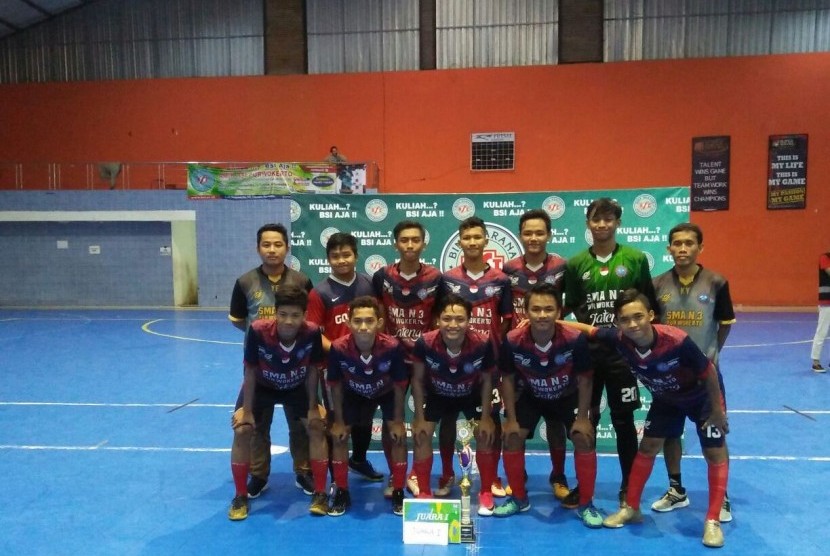 Juara turnamen BSI Futsal Cup 2017 AMIK BSI Purwokerto..