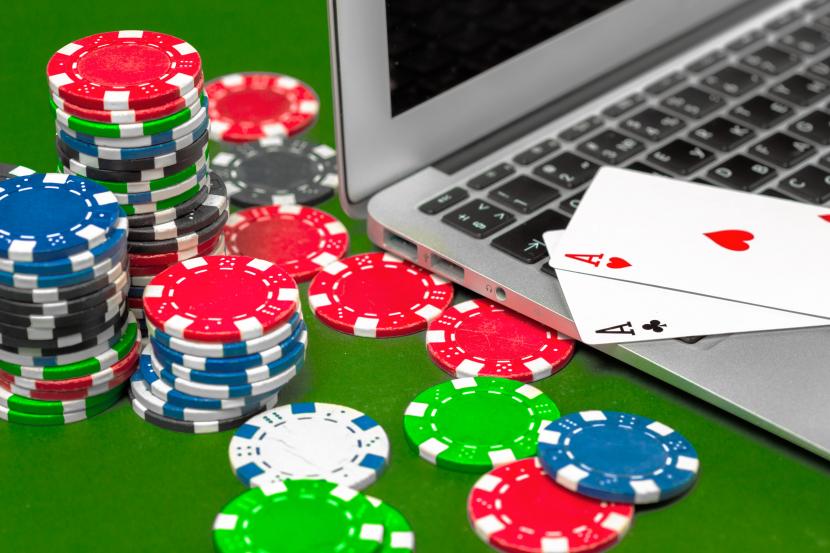 Online gambling (illustration). Metro Jaya Police revealed a house in Tapok Depok to be an online gambling place.