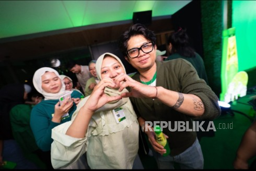 Juicy Luicy di gelaran Nipis Madu SmoothSession. 