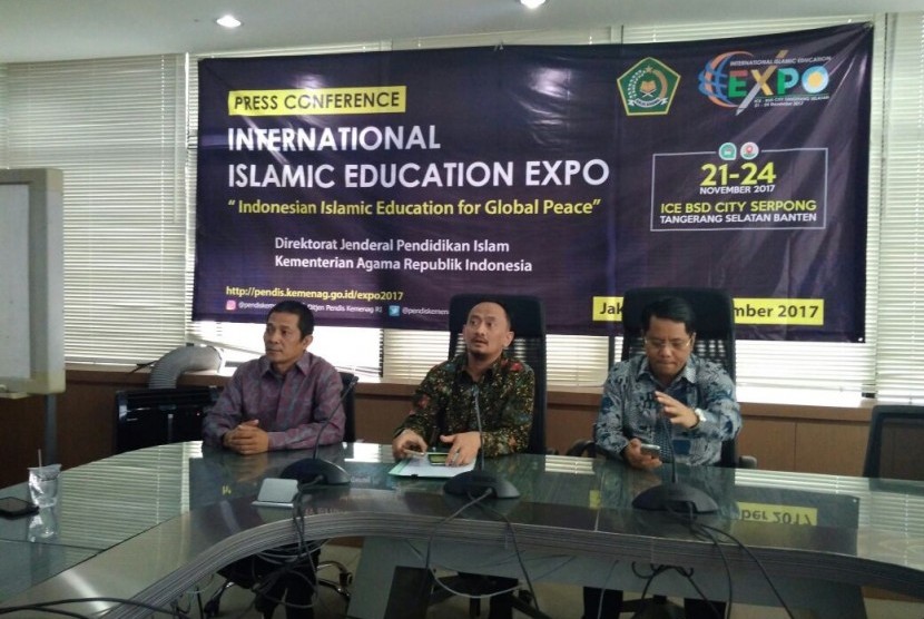 Jumpa Pers kegiatan International Islamic Education Expo 