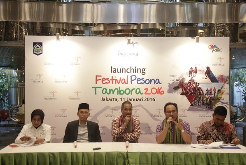 Jumpa pers Launching Festival Pesona Tambora di Gedung Sapta Pesona, Senin (11/1)