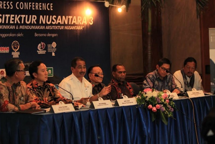 Jumpa pers Malam Aristektur Nusantara 3 oleh Menteri Pariwisata Aroef Yahya