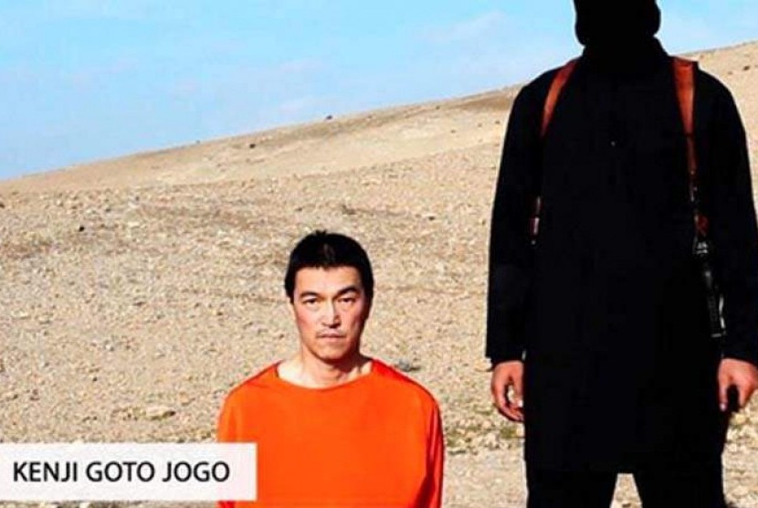 Jurnalis Jepang, Kenji Goto ketika disandera kelompok ISIS.