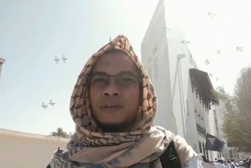 Jurnalis Republika, Syahruddin El-Fikri di Masjid Qiblatain, Madinah, Arab Saudi