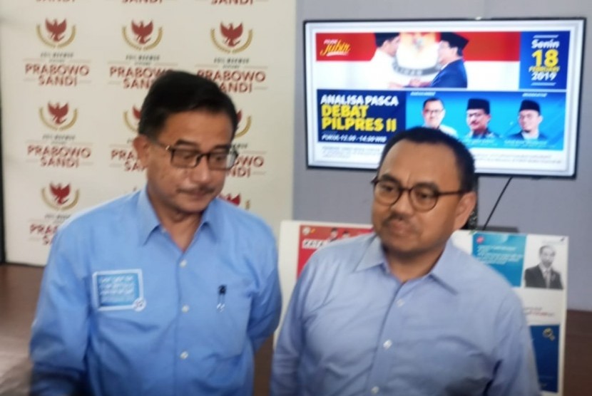Direktur Relawan BPN Prabowo-Sandiaga Uno, Ferry Mursyidan Baldan (kiri)