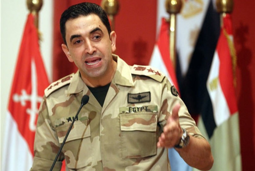 Juru bicara militer Mesir, Kolonel Ahmed Ali. 
