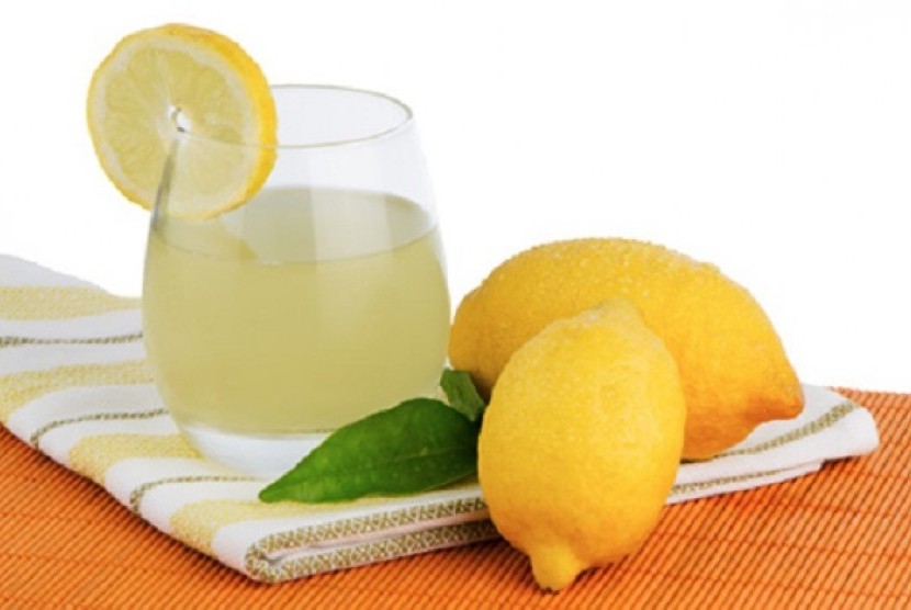 Jus lemon Vitamin C (ilustrasi)